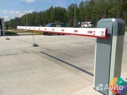 Автоматический шлагбаум