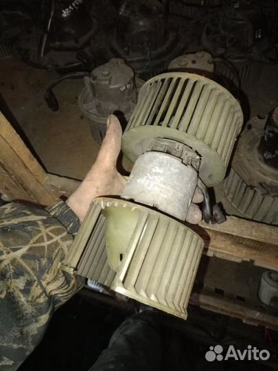 Вентилятор отопителя Bmw 5-Series E34