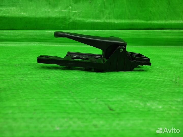 Ручка двери внутр. пер. прав. Kia Sportage 2 04-10