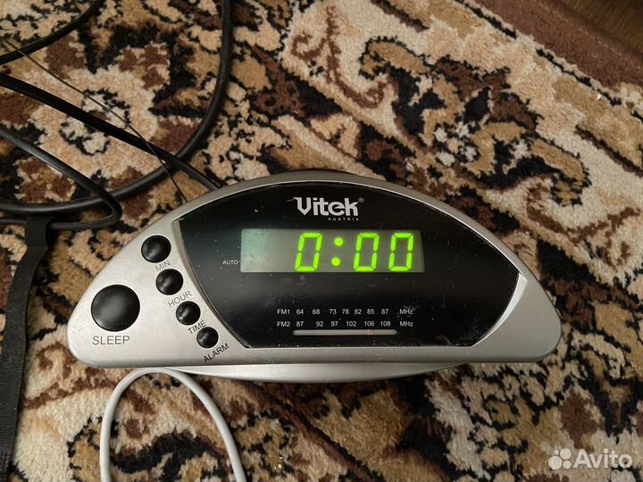 Радиобудильник vitek VT-3503