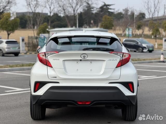 Toyota C-HR 2.0 CVT, 2021, 27 182 км