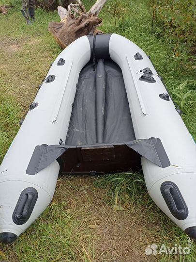 Моторная лодка Rush 3300