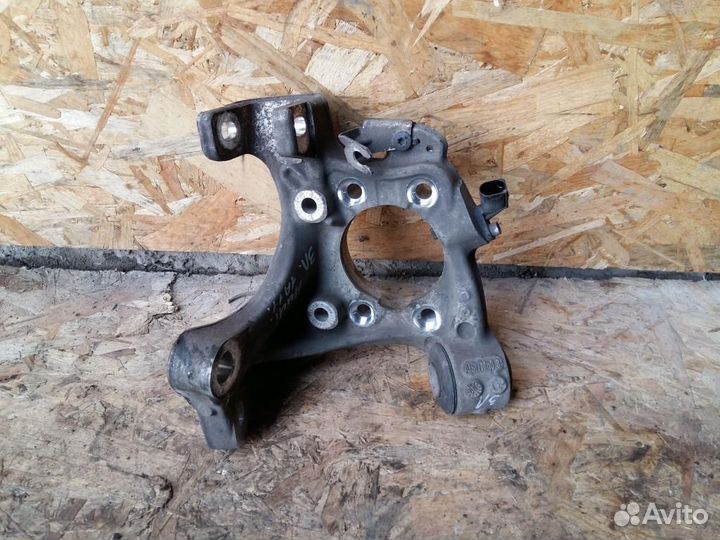 Кулак задний левый Audi A6 C6 2004-2011