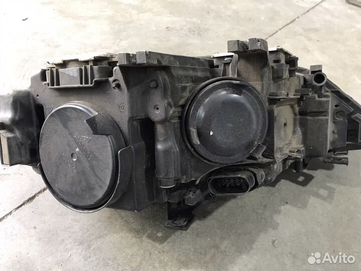 Фара Audi A4 правая Рестайлинг оригинал ксенон