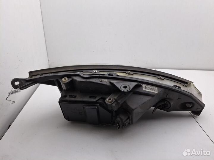 Фара левая Ford Focus 1