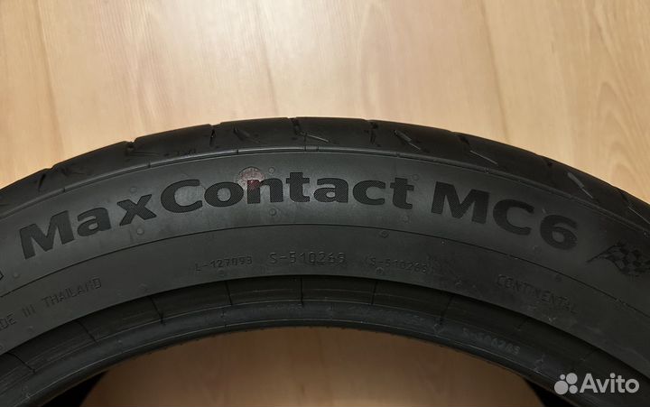 Continental MaxContact MC6 235/45 R18 98V