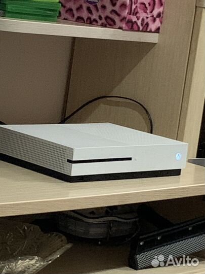 Xbox ONE S