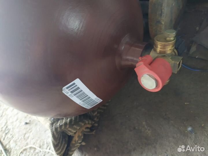 Газовый баллон (метан) с вентилем