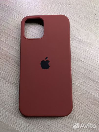 Чехлы на iPhone 12 pro