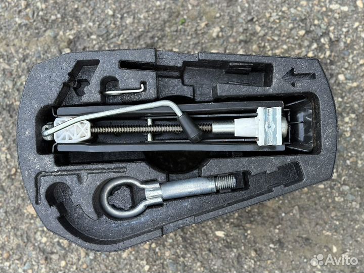 Домкрат volkswagen polo