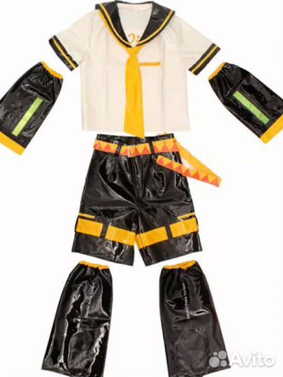 Косплей на вокалоида Лен Кагамине