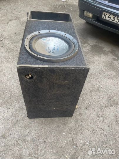 Активный сабвуфер