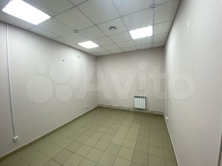 Офисные помещения: 18, 23 м²