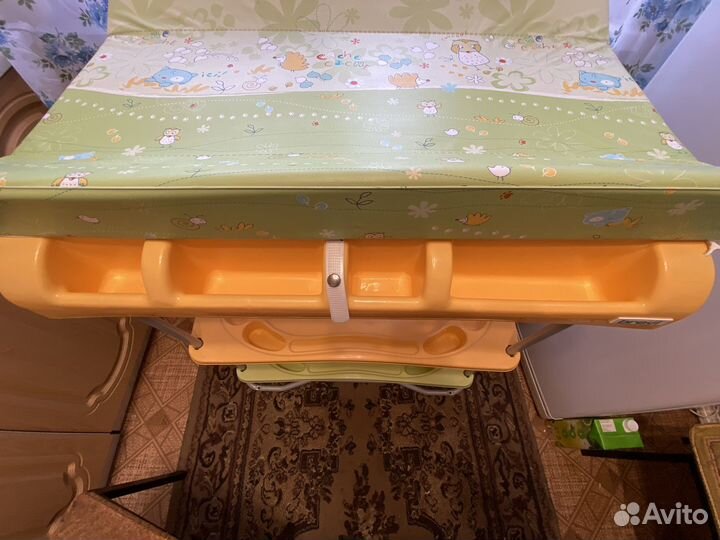 Пеленальный столик с ванночкой Brevi