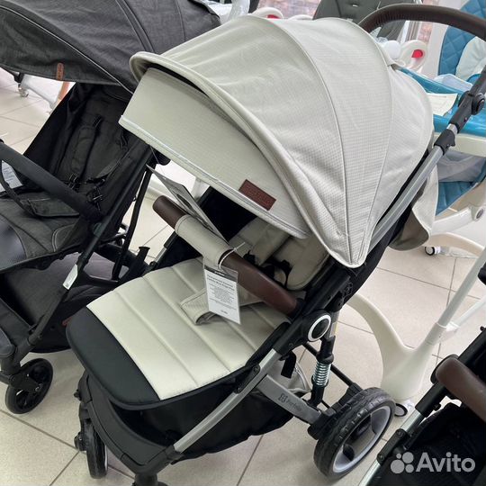Новая прогулочная коляска. Farfello