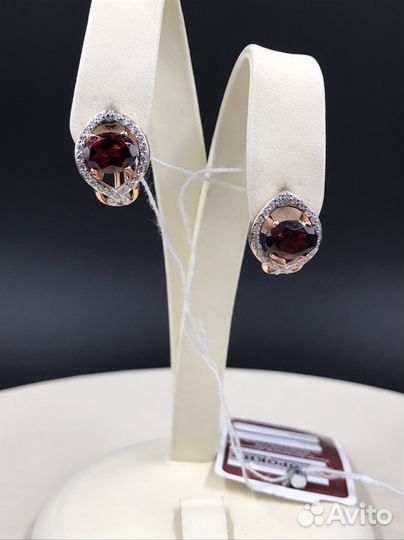 Золотые серьги с гранатом новые 585 РФ