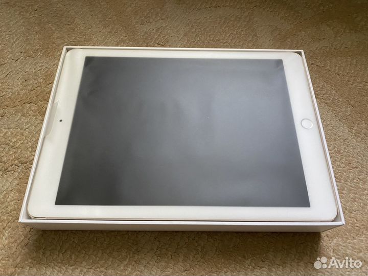 Apple iPad Pro 9.7 Wi-Fi 32 GB планшет