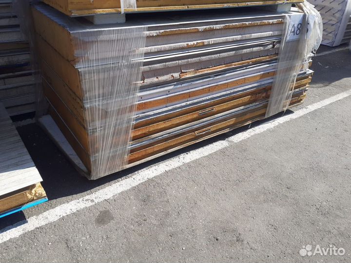 Сэндвич-панели 50000 м2 в наличии