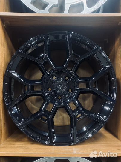 Диски Vossen Design R22 5x150 Toyota LC200