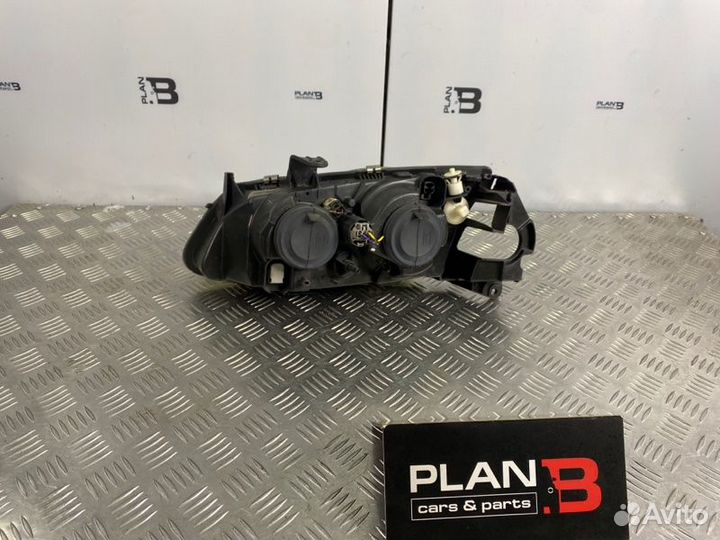 Фара галогеновая передняя правая Nissan Almera N16