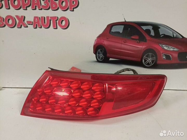 Фонарь задний правый Infiniti Fx45