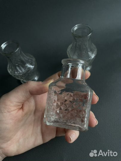 Маленькие вазочки пузырьки