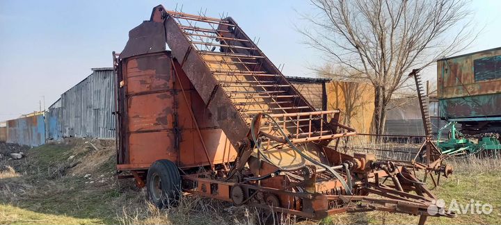 Пресс-подборщик Сызраньсельмаш ПК-1.6А, 1989