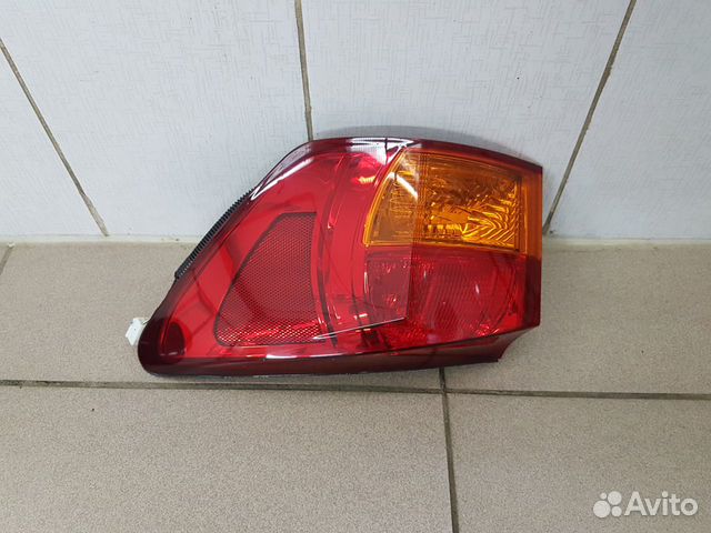 Фонарь наружный правый Lexus IS250 05-13
