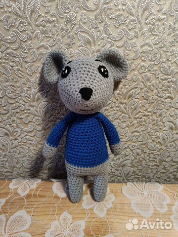 Вязаная игрушка ручной работы Мышонок