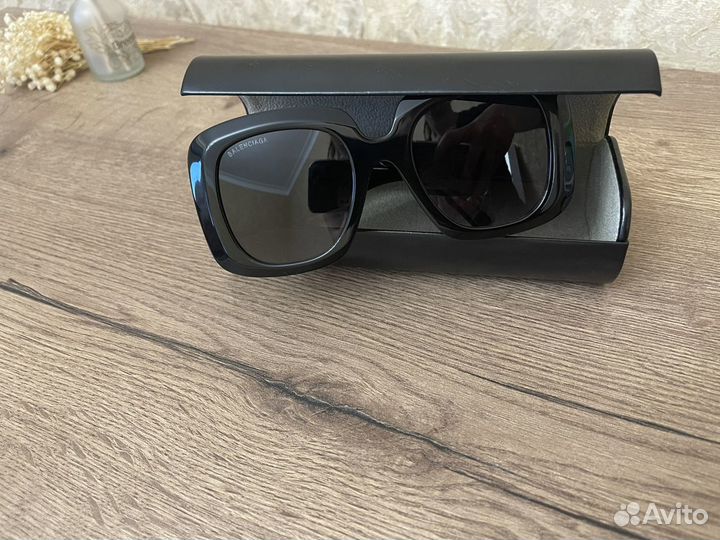 Солнцезащитные очки balenciaga