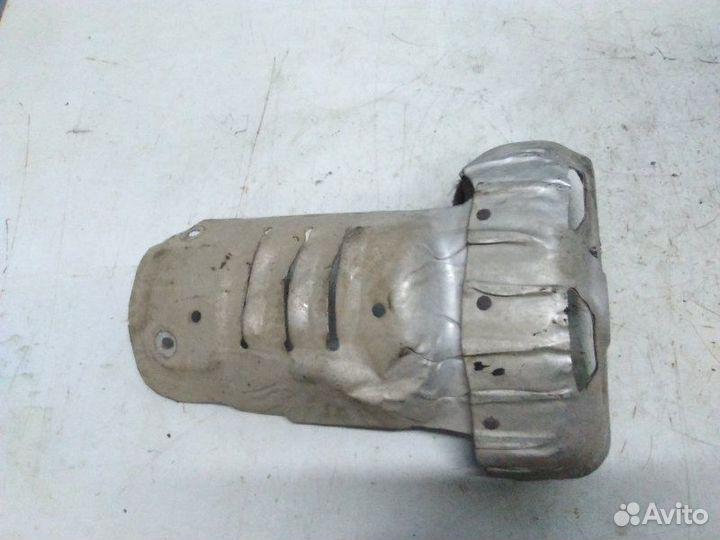 Экран тепловой Skoda Rapid NH3 2013