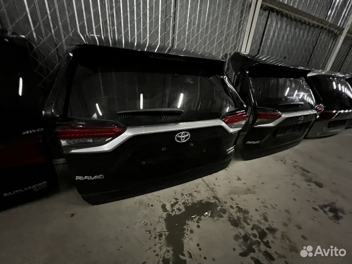 Крышка багажника Тойота Рав 4 ха50