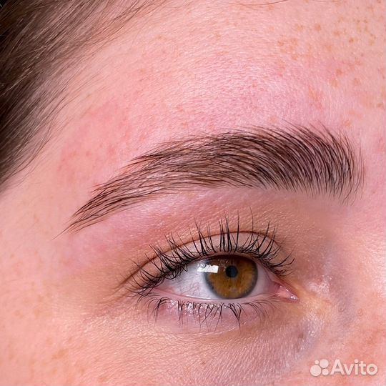 Макияж и оформление бровей