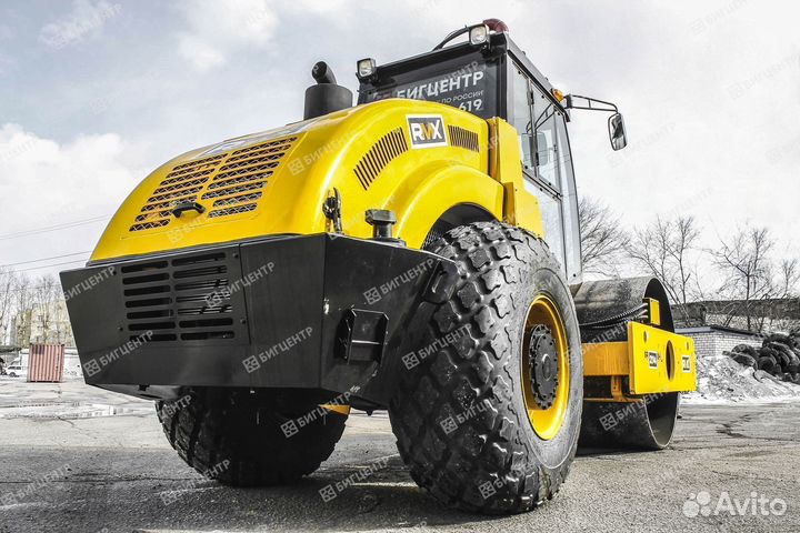 Дорожный каток Runmax SR214E, 2023