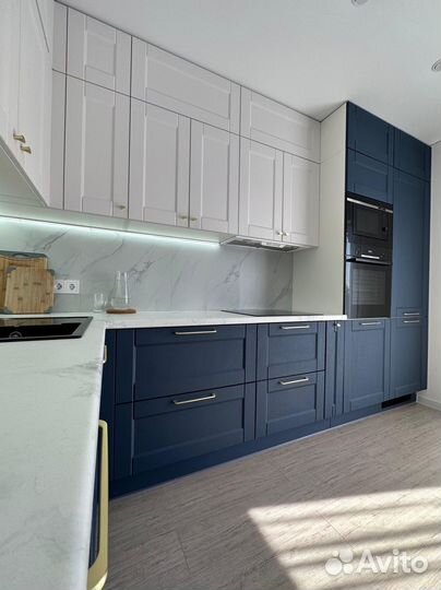 Кухня с витриной на заказ