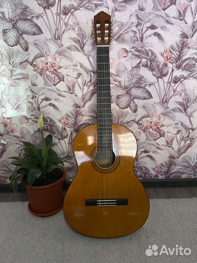 Классическая гитара yamaha c40