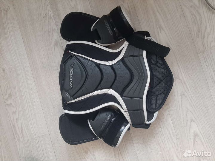 Нагрудник хоккейный bauer