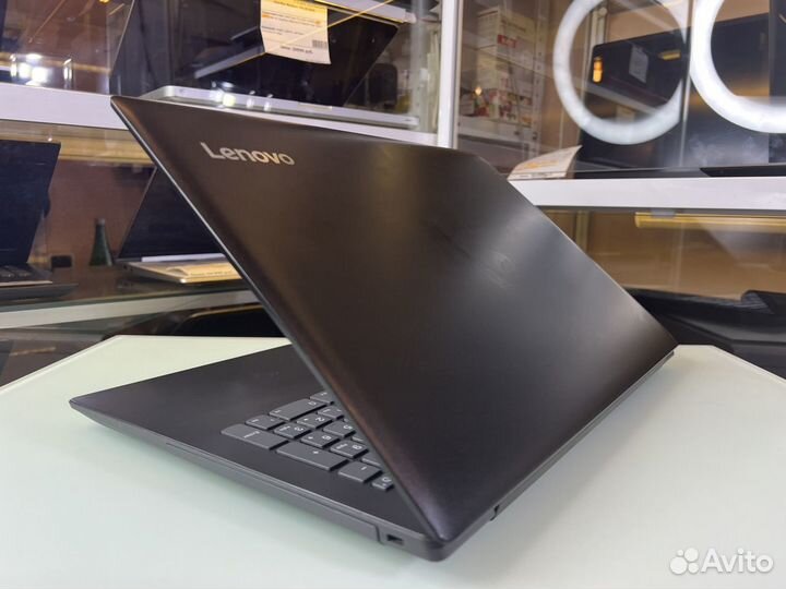 Ноутбук Lenovo i3/8Gb/SSD 500Gb/MX 150-2Gb FullHD