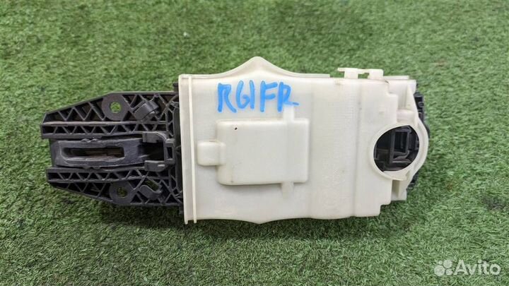 Ручка наружная двери передней правой Skoda Octavi