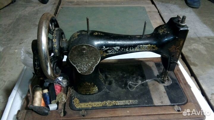 Швейная машина Singer