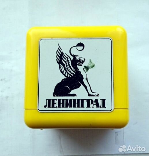 Подставка-сувенир под телефонную трубку