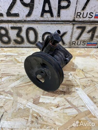 Насос гидроусилителя руля Hyundai H-1 D4BH 2009