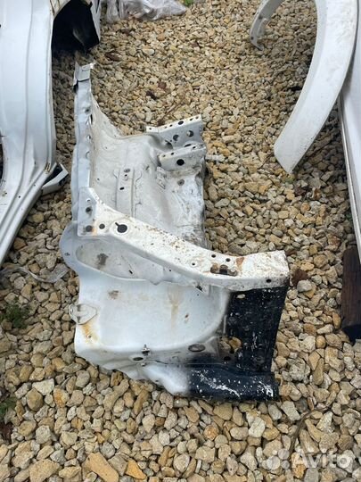 Правый лонжерон Mitsubishi Pajero Sport 2