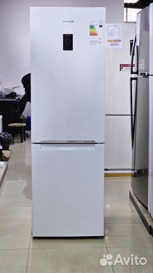 Холодильник с морозильником Samsung RB33A3240WW/WT