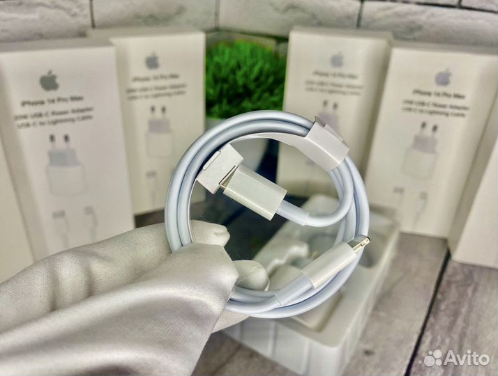 Зарядка на iPhone 20w