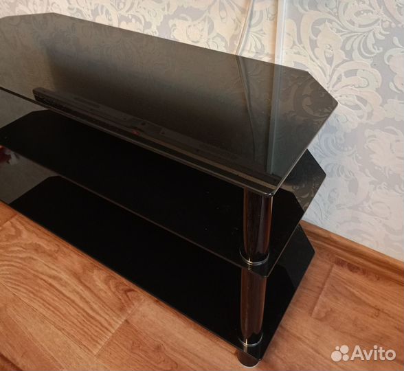 Полка под телевизор