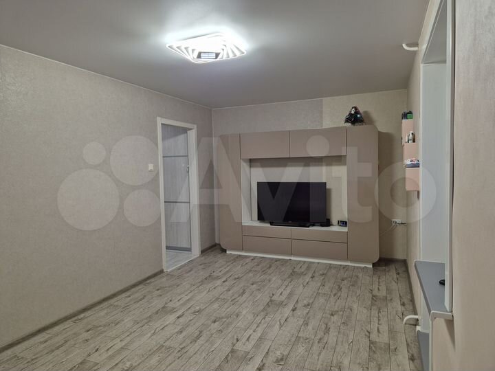 2-к. квартира, 51 м², 1/5 эт.