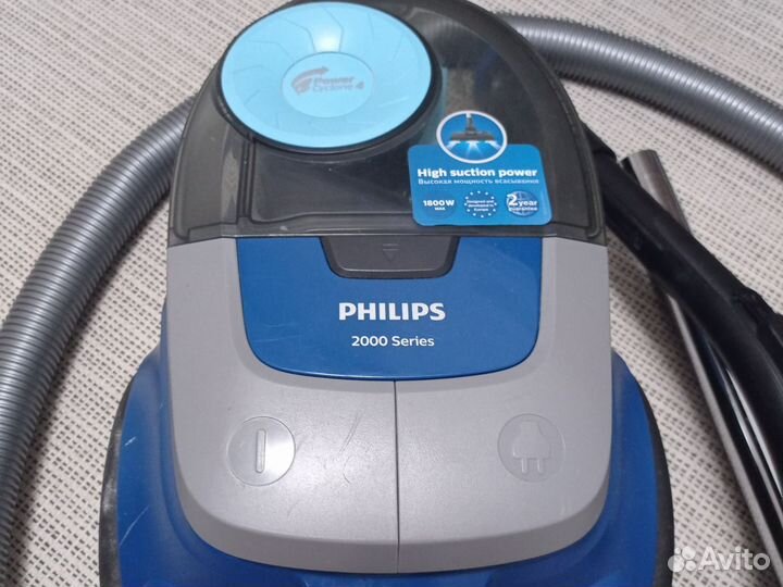 Мощный пылесос Philips