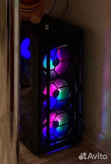 Корпус с вентиляторами и блоком питания