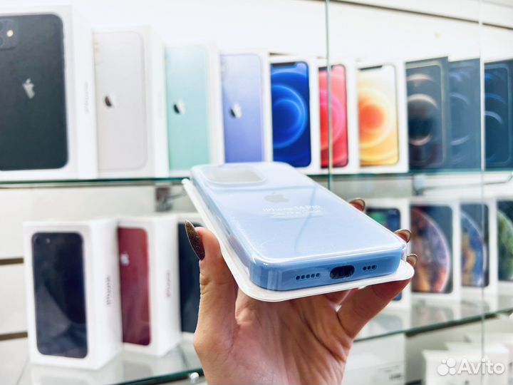 Чехол на iPhone 14 Pro, голубой